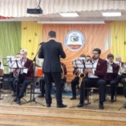 20 октября Концертно-духовой оркестр  провел два патриотических концерта для учащихся  СОШ  6