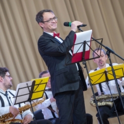 22 ноября Концертно-духовой оркестр выступил с программой «Великие марши нашей страны» в 65 школе