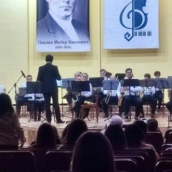 “Джазовые стандарты” в исполнении Концертно-духового оркестра и студентов музыкального училища
