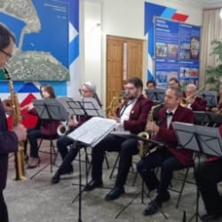 Концертно-духовой оркестр поздравил лауреатов стипендий главы администрации города Чебоксары.