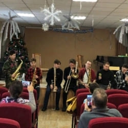 Артист Концертно-духового оркестра Дмитрий Бочкарёв принял участие в джем-сейшене