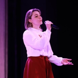 Артистка хора Капеллы “Классика” Наталья Куликова приняла участие в Фестивале чувашской музыки