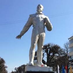 Коллектив Капеллы “Классика” поздравил 12 апреля горожан с Днём Космонавтики