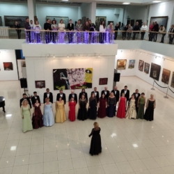 Капелла “Классика” открыла сезон балов для школьников