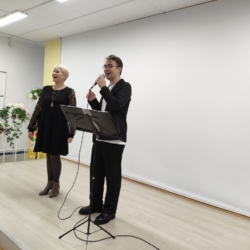 С Днем пожилого человека – поздравили Хор  и солисты капеллы “Классика”