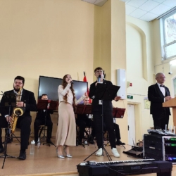 «Новый год с оркестром» – для старшеклассников школы 56