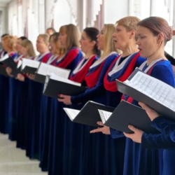 Хор принял участие в торжественном открытии «Парты героя»