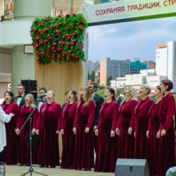 Видеофрагменты выступления хора на фестивале “ДоброМаркет”