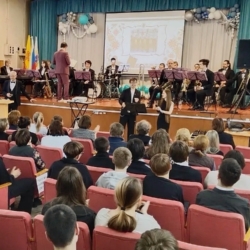 “Все лучшее – для вас” – музыкальный подарок для 62 школы! 