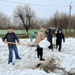 Капелла “Классика” приняла участие в городском субботнике