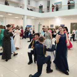 Балы Капеллы “Классика” – “Дружба народов” – для воспитанников Кадетской школы