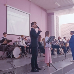 ЕДИНСТВО НАРОДОВ – СИЛА РОССИИ: «Классика» – в 54-й школе