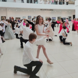 Капелла «Классика» открыла ежегодный цикл “Выпускных балов”